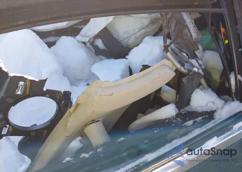 2017 Mercedes-Benz E 300 4Matic z USA, uszkodzony, nr VIN WDDZF4KB0HA177266